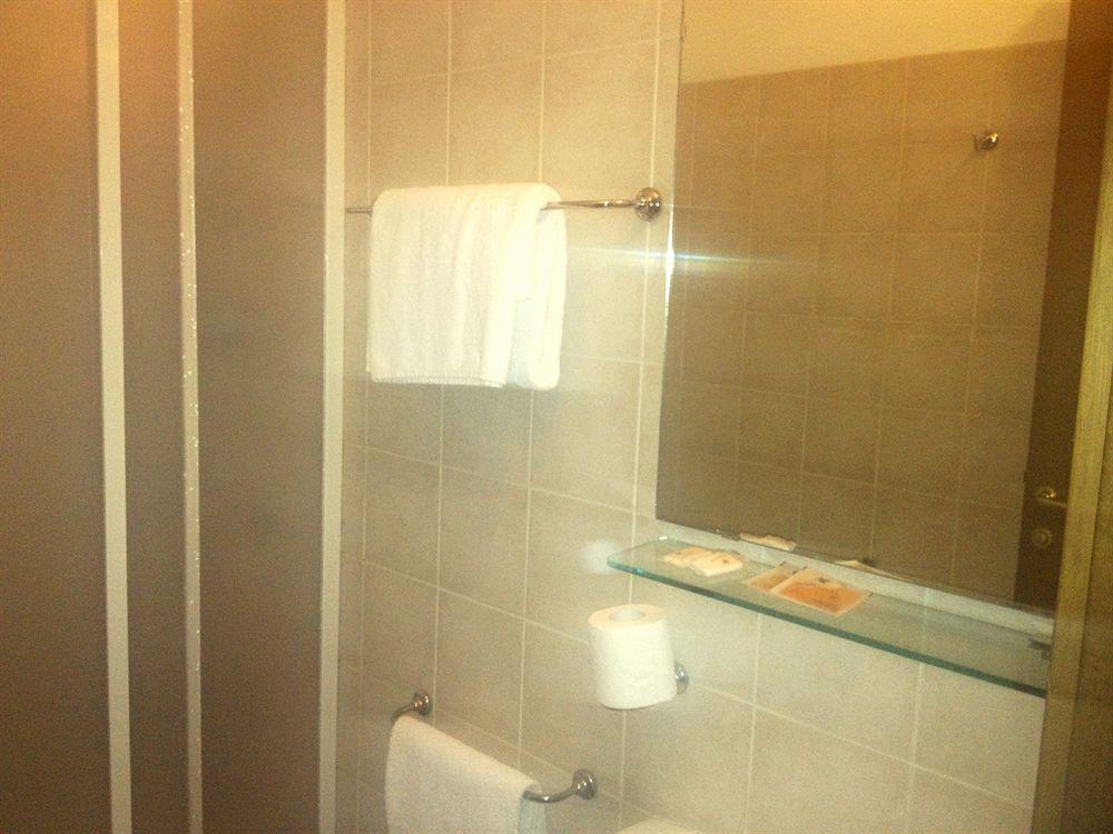 Hotel Iride Stazione Lambrate Citta Studi มิลาน ภายนอก รูปภาพ