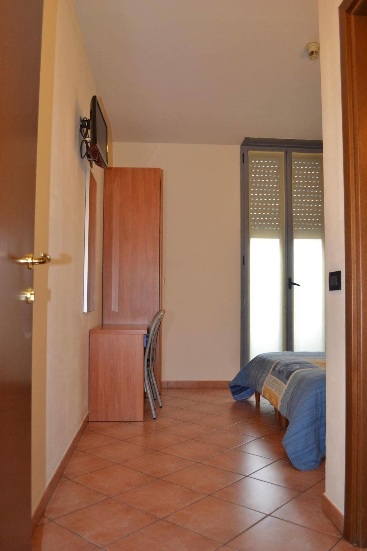 Hotel Iride Stazione Lambrate Citta Studi มิลาน ภายนอก รูปภาพ